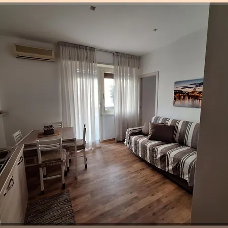 Due Passi Dal Vaticano *